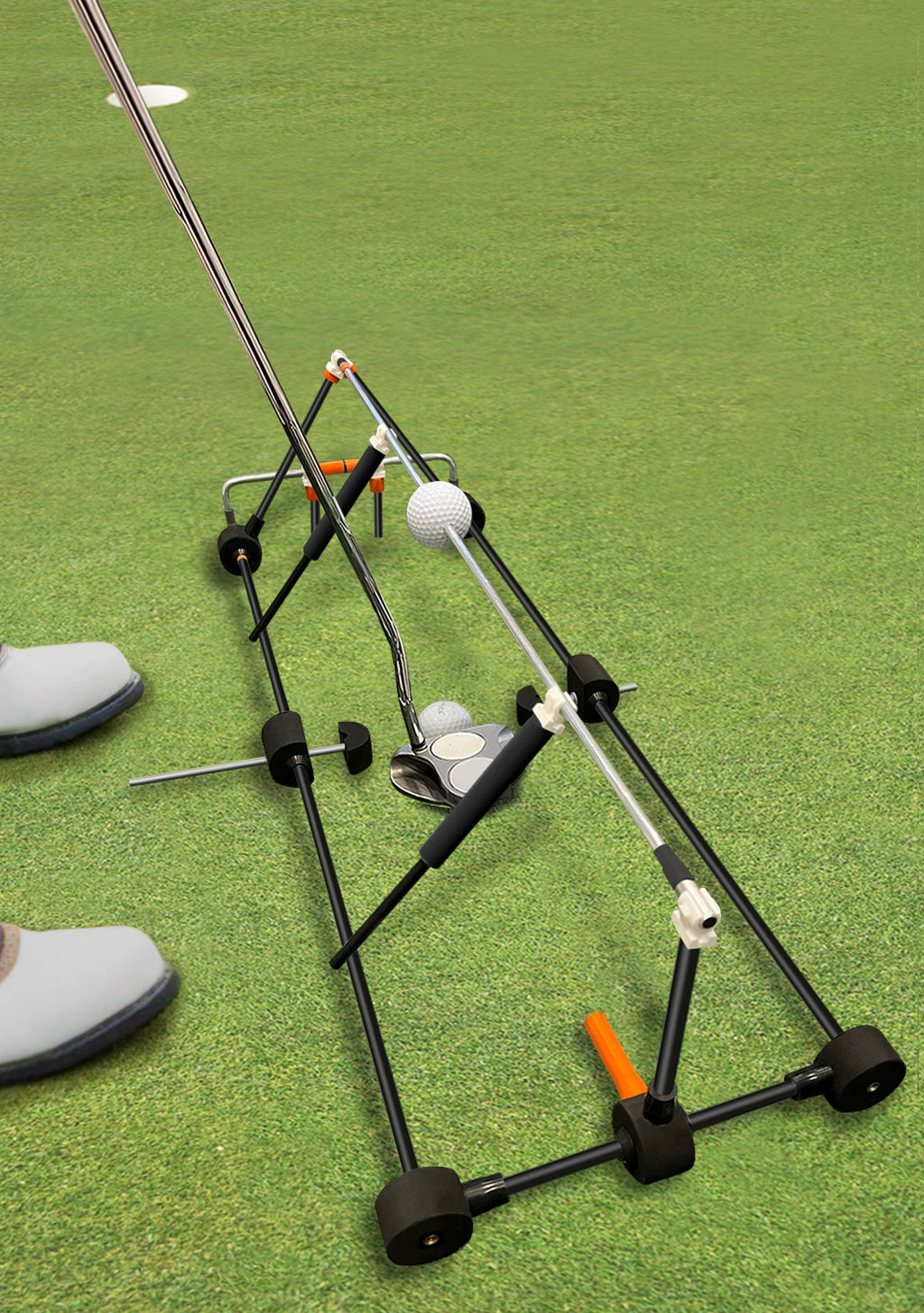 „Kompakter BirdiePod Black Edition für effektives Putting-Training.“