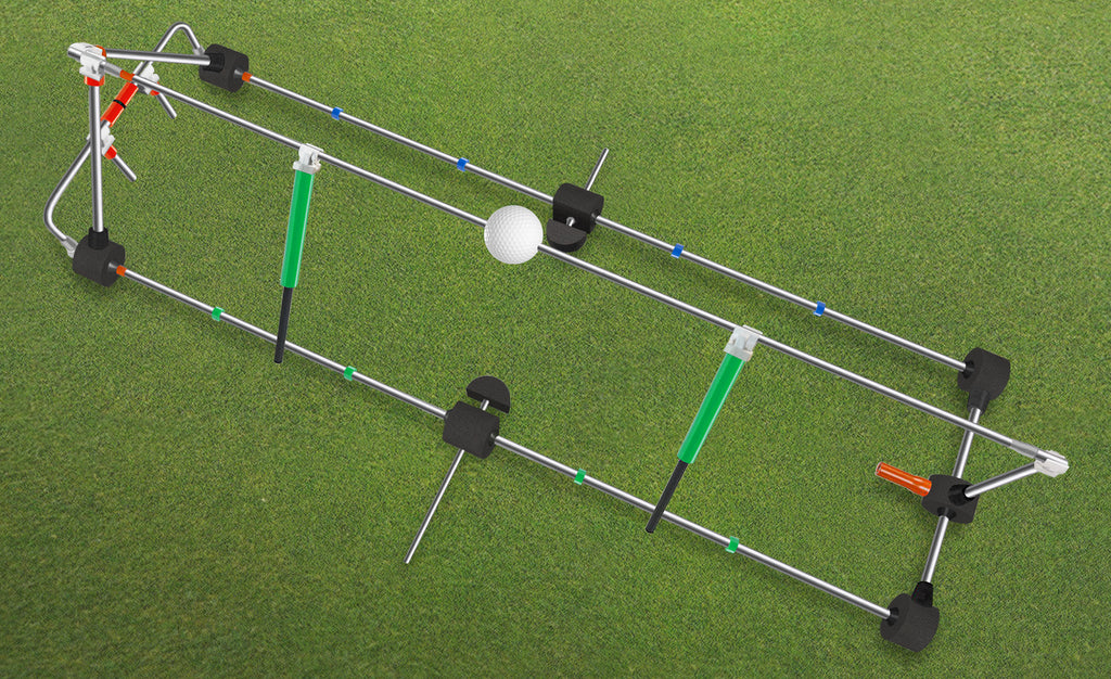 „BirdiePod Classic Golf-Putting-Trainer auf dem Übungsgrün zur Verbesserung der Puttbewegung und Genauigkeit.“